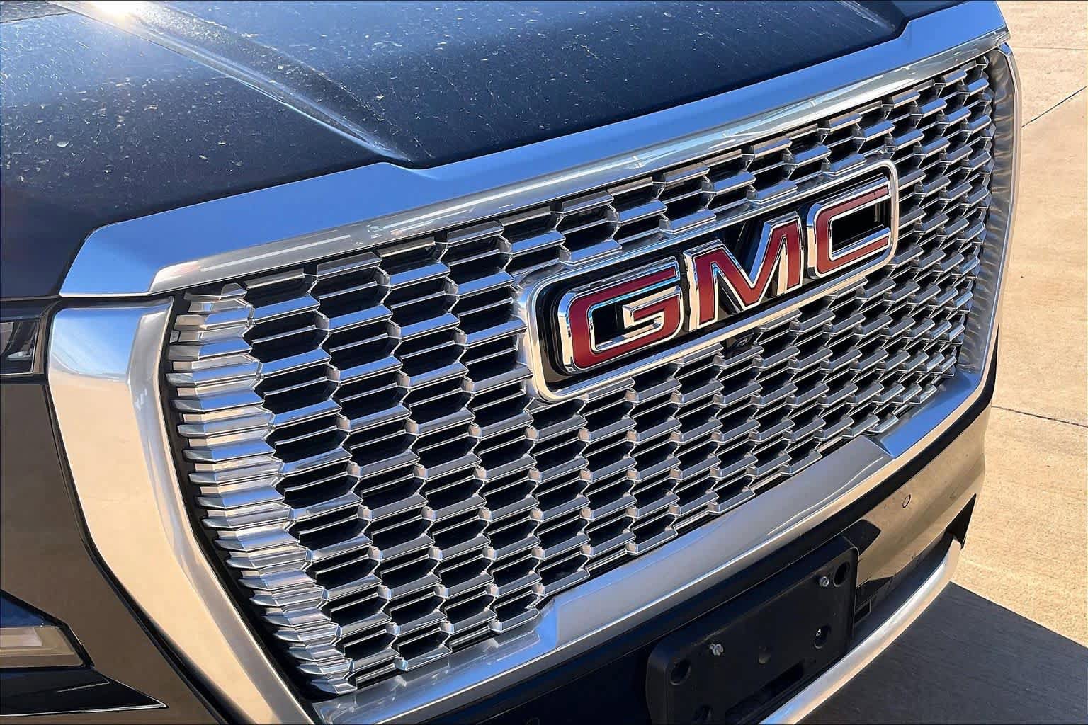 Used 2024 GMC Yukon Denali AWD/4WD image 29