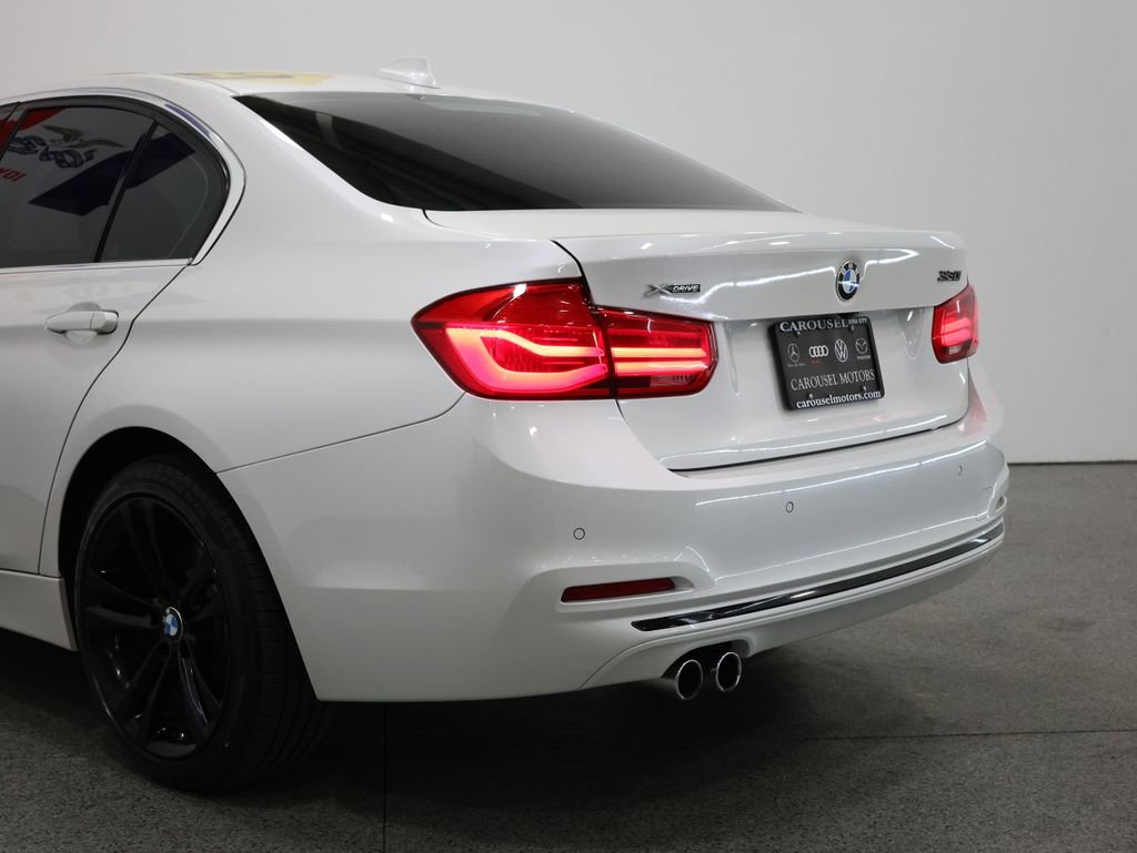 Used 2018 BMW 330i xDrive Sedan w/ Premium Package AWD/4WD image 10