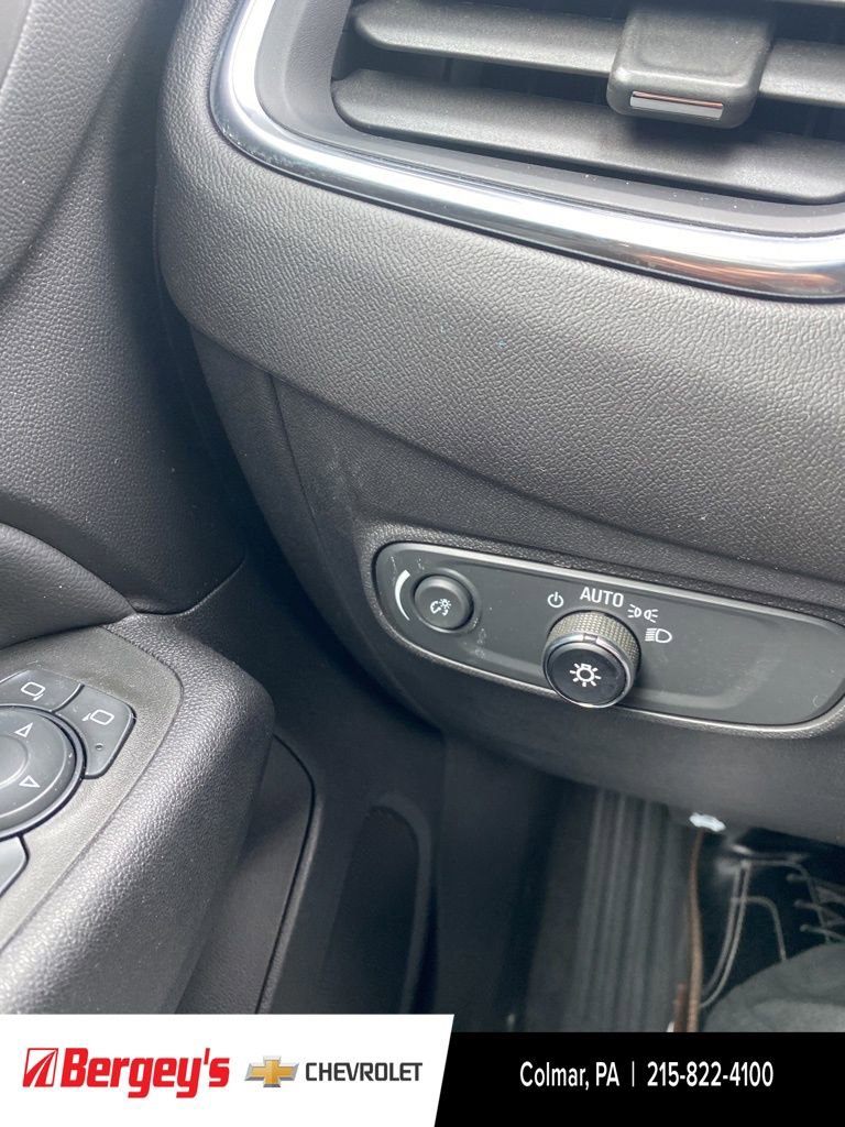 Used 2024 Chevrolet Equinox LT image 33