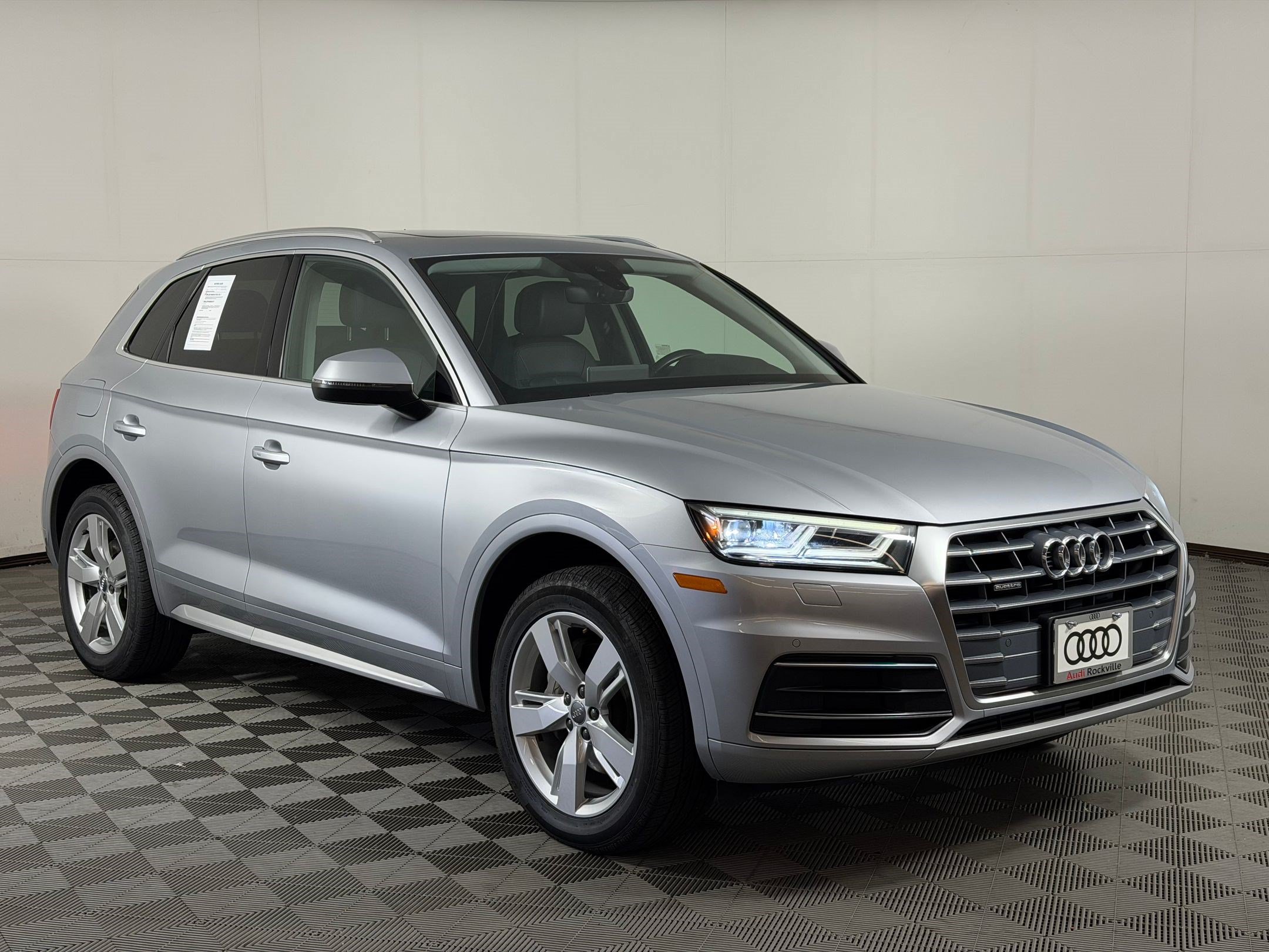 Used 2019 Audi Q5 2.0T Premium Plus w/ Premium Plus Package AWD/4WD image 7