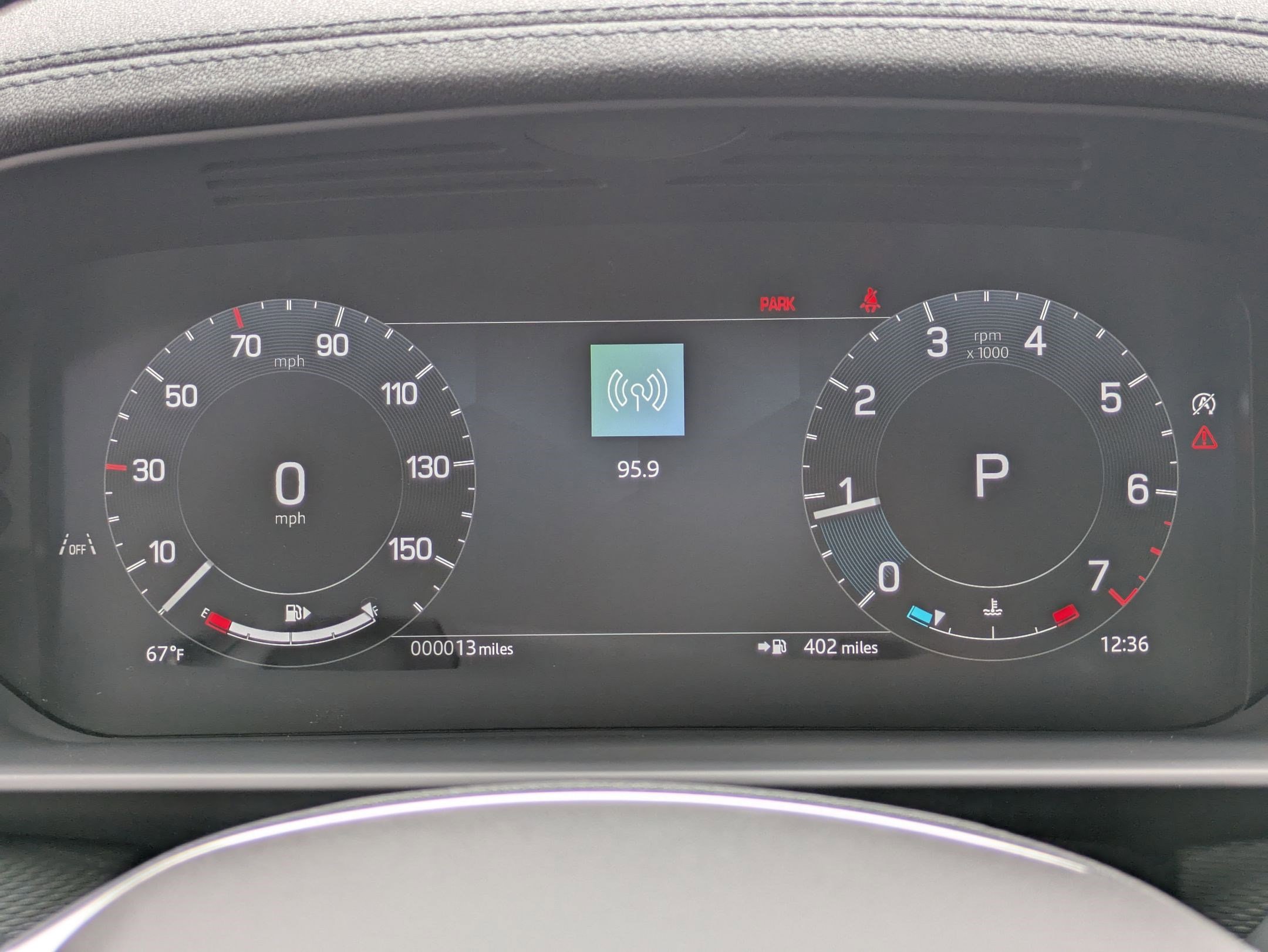 New 2026 Land Rover Discovery Dynamic SE image 19