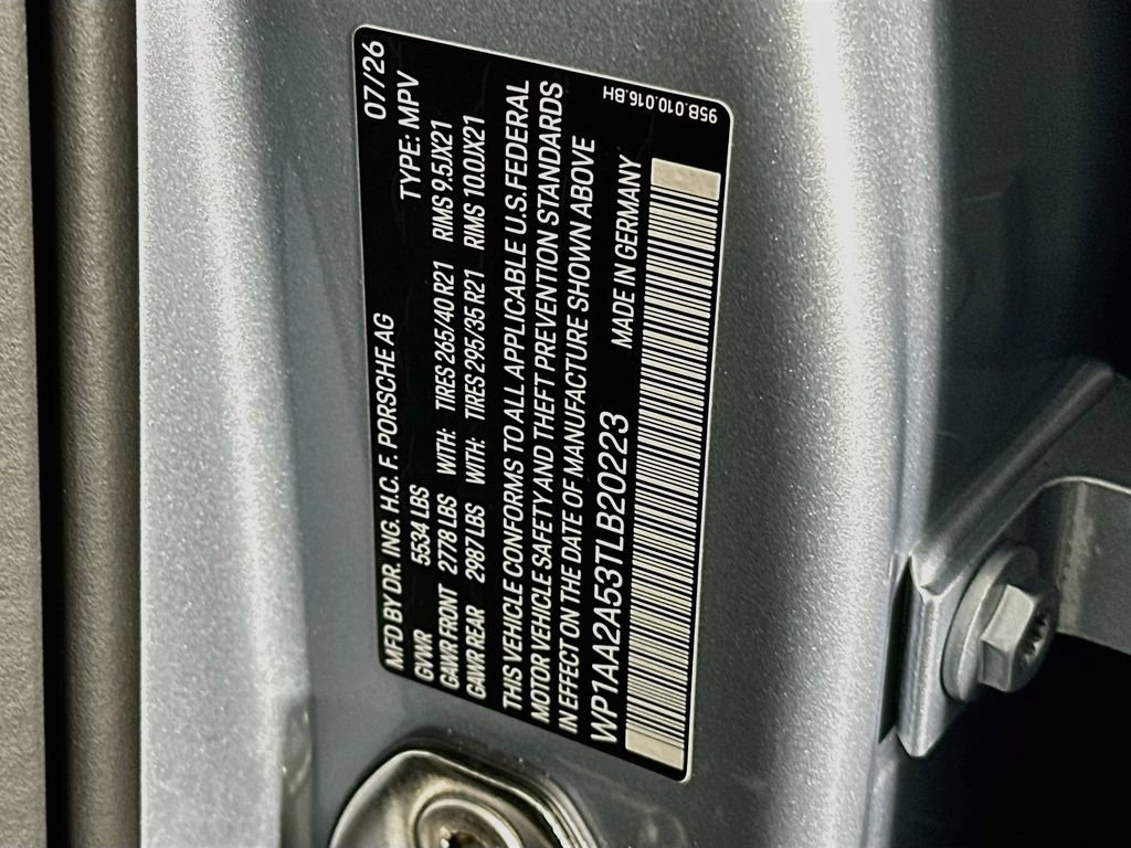 New 2026 Porsche Macan AWD/4WD image 35