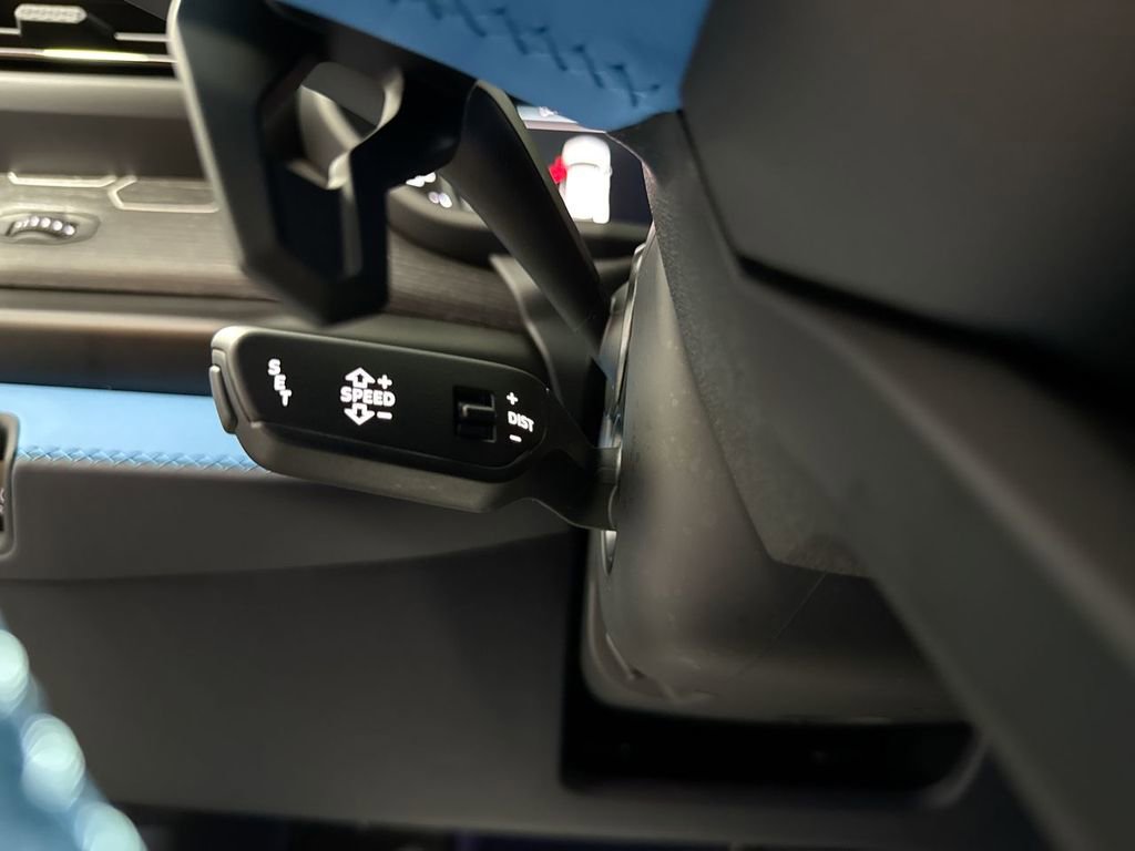 Used 2025 Lamborghini Urus SE image 33