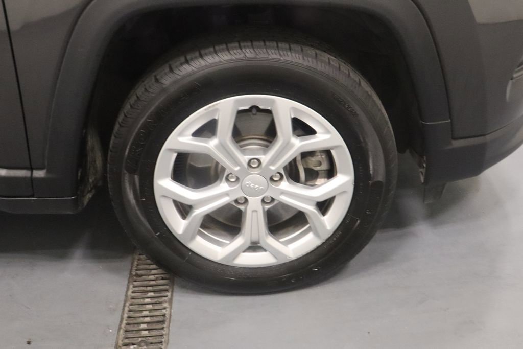 Used 2024 Jeep Compass Latitude AWD/4WD image 26