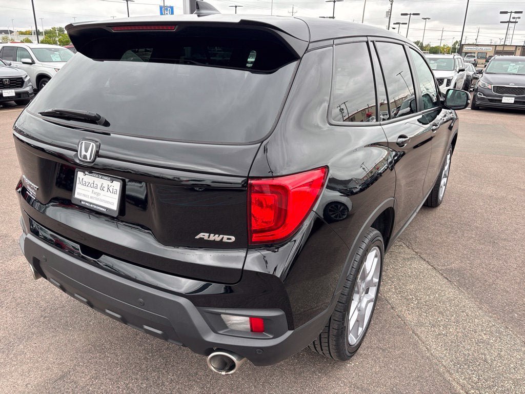 Used 2024 Honda Passport EX-L image 5