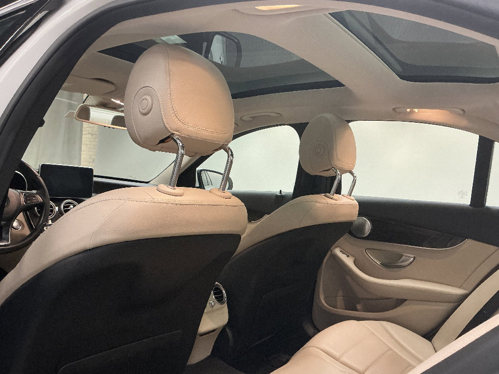 Used 2016 Mercedes-Benz C 300 4MATIC Sedan image 19