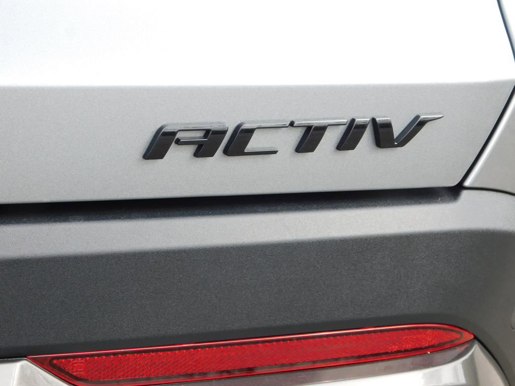 Used 2025 Chevrolet Equinox ACTIV w/ Safety and Technology Package image 41