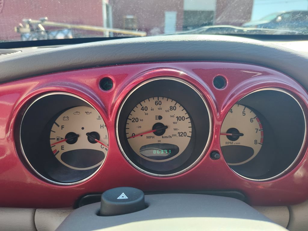 Used 2002 Chrysler PT Cruiser Limited FWD image 7