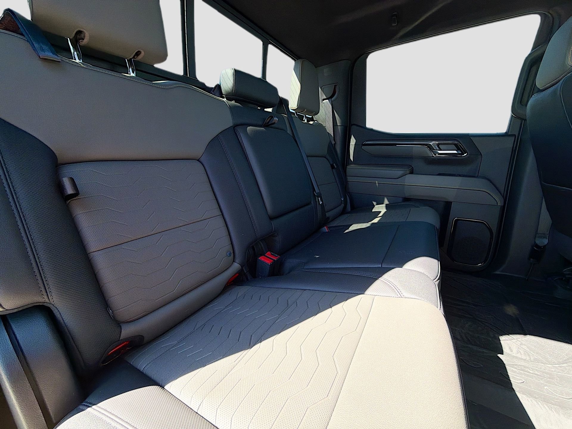 Used 2023 Chevrolet Silverado 1500 ZR2 w/ Technology Package image 34