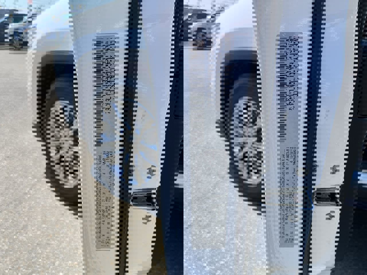 Used 2021 Jeep Cherokee Latitude Lux w/ Sun & Sound Group image 32