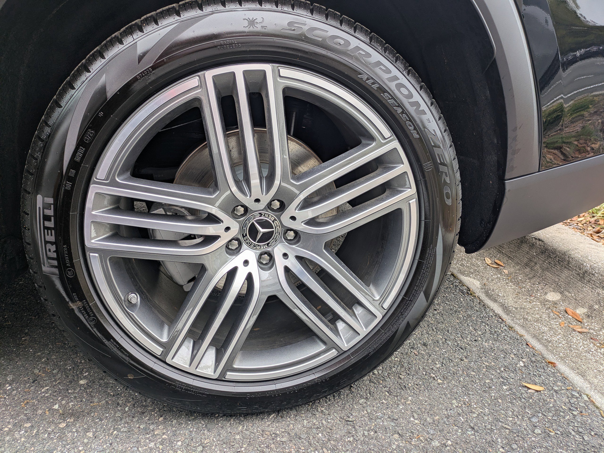 New 2026 Mercedes-Benz GLS 450 4MATIC image 10