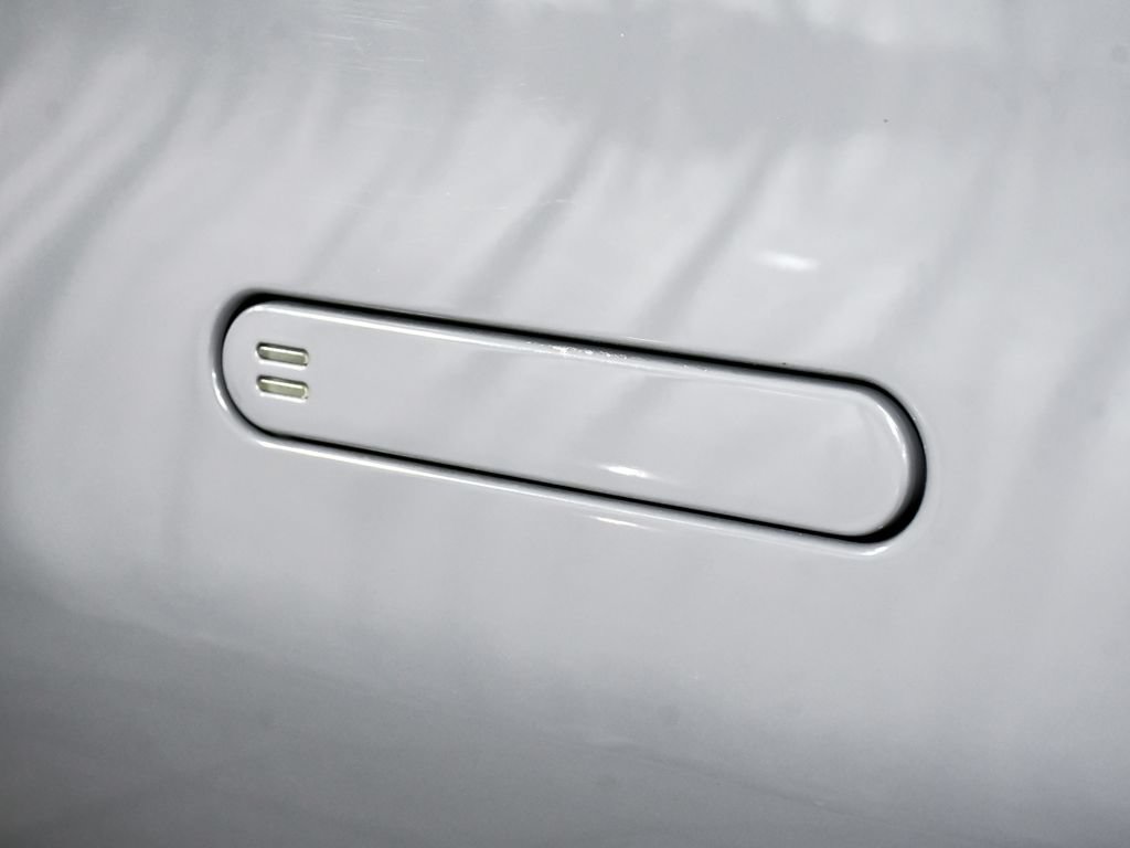 Used 2023 Aston Martin DBX AWD/4WD image 11