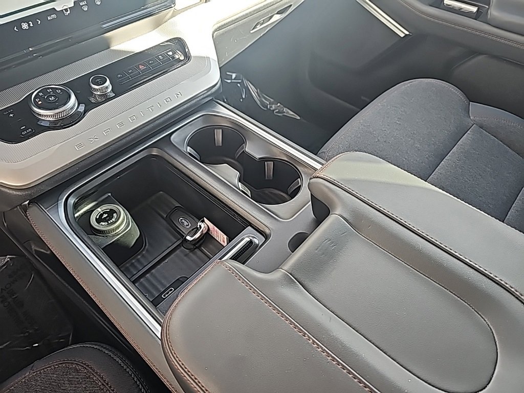 Used 2025 Ford Expedition Max Active image 21