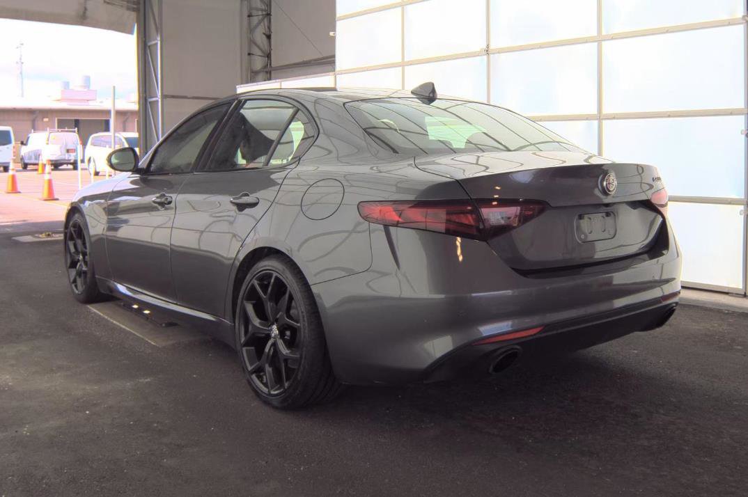 Used 2020 Alfa Romeo Giulia w/ Nero Edizione RWD image 16
