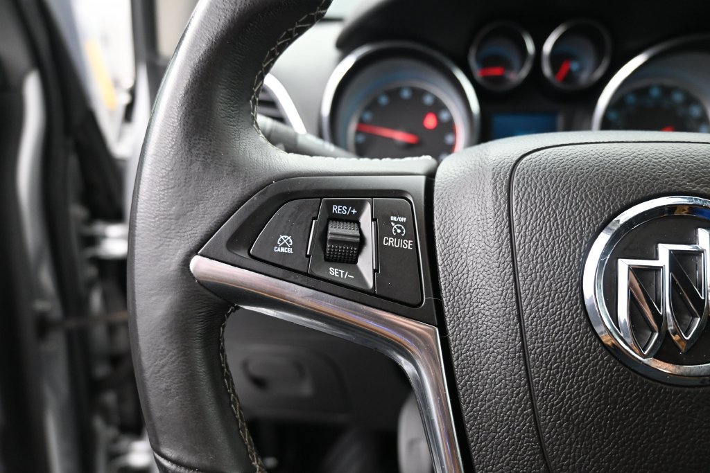 Used 2015 Buick Encore FWD image 31