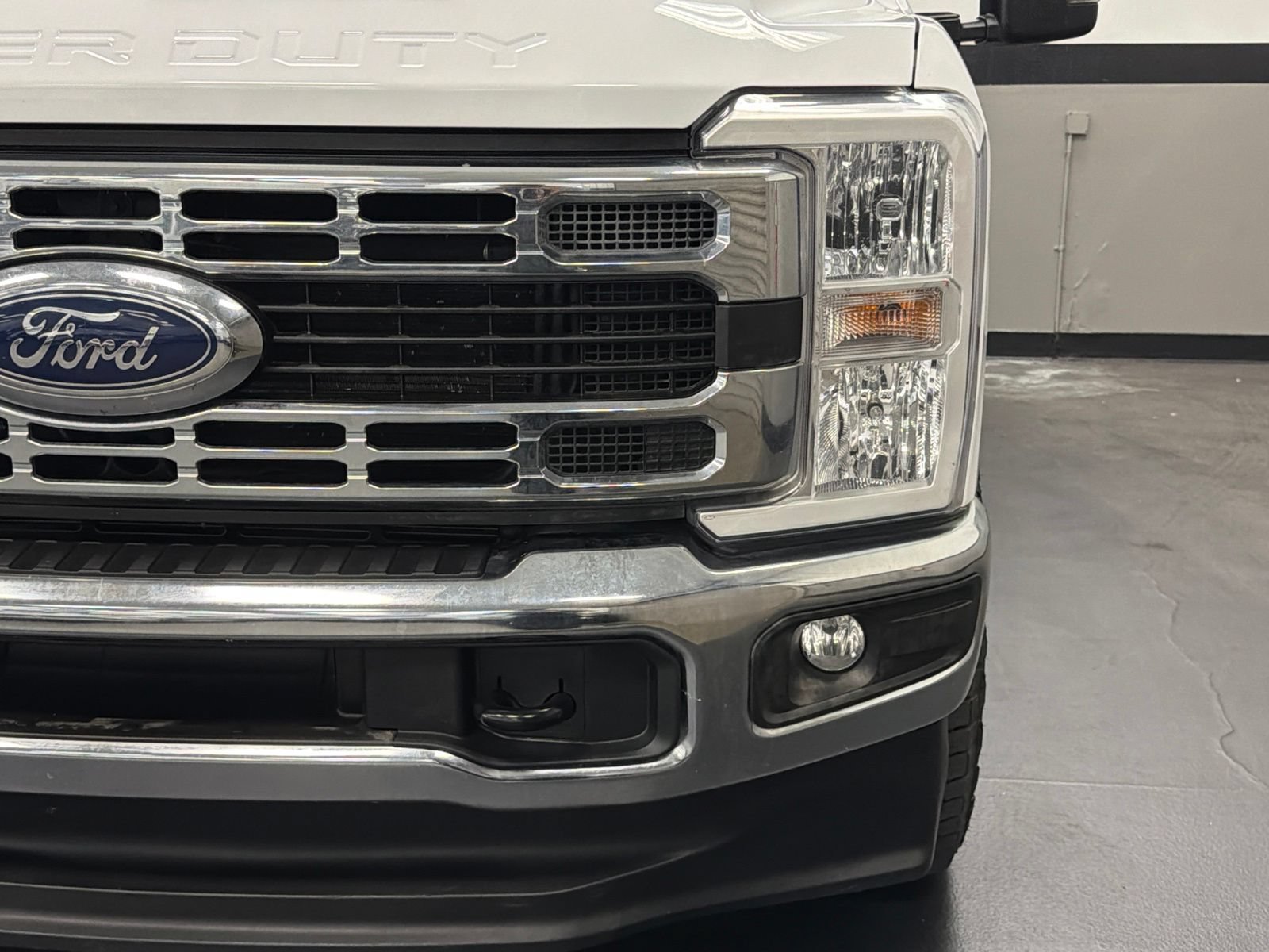 Used 2023 Ford F250 XLT AWD/4WD image 7