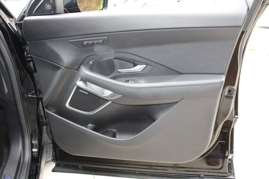 Used 2020 Jaguar E-PACE image 31