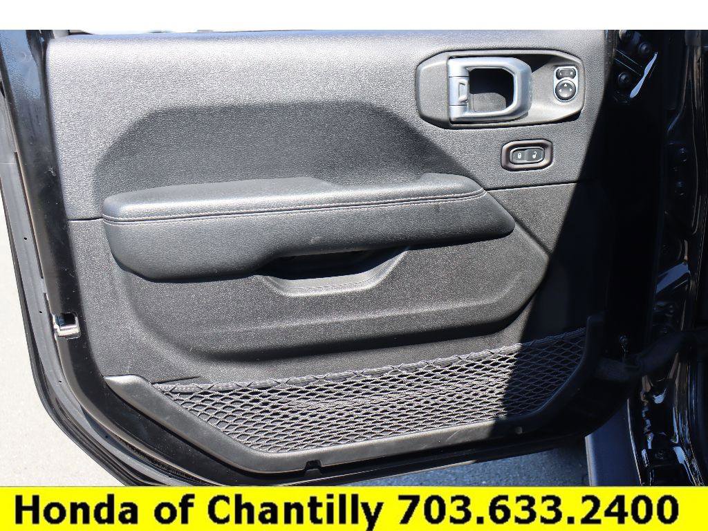 Used 2019 Jeep Wrangler Unlimited Sahara w/ Quick Order Package 24M Moab image 21