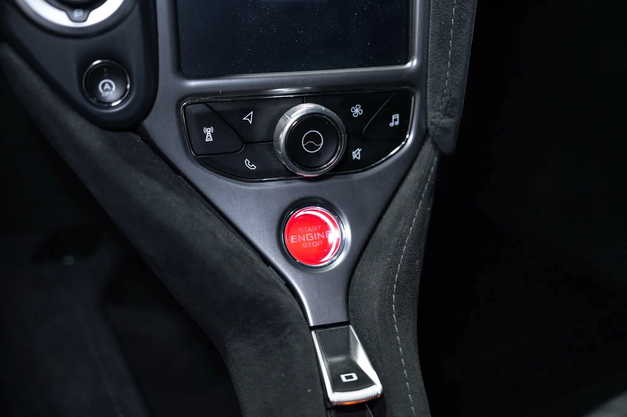 Used 2018 McLaren 720S image 24