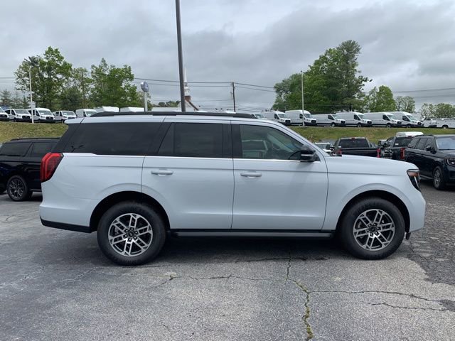 New 2025 Ford Expedition Active RWD image 11