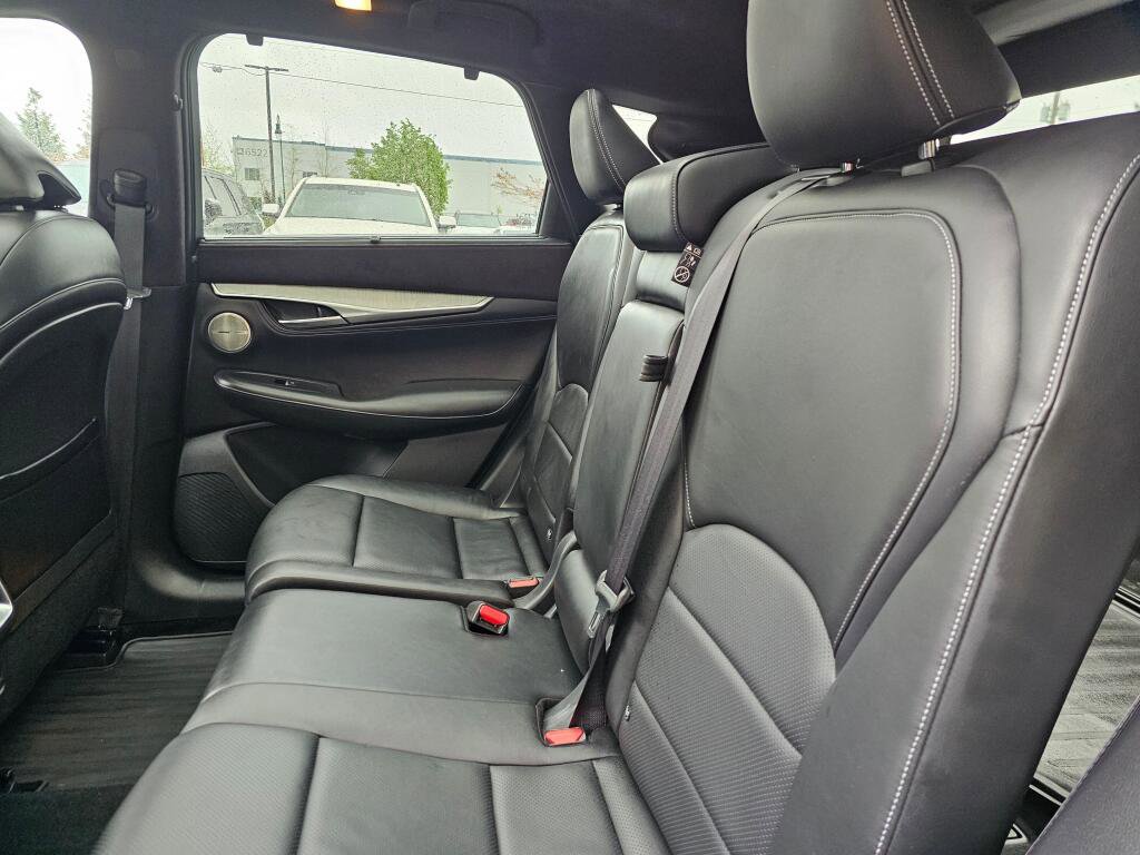 Used 2019 INFINITI QX50 Essential w/ Sensory Package AWD/4WD image 21