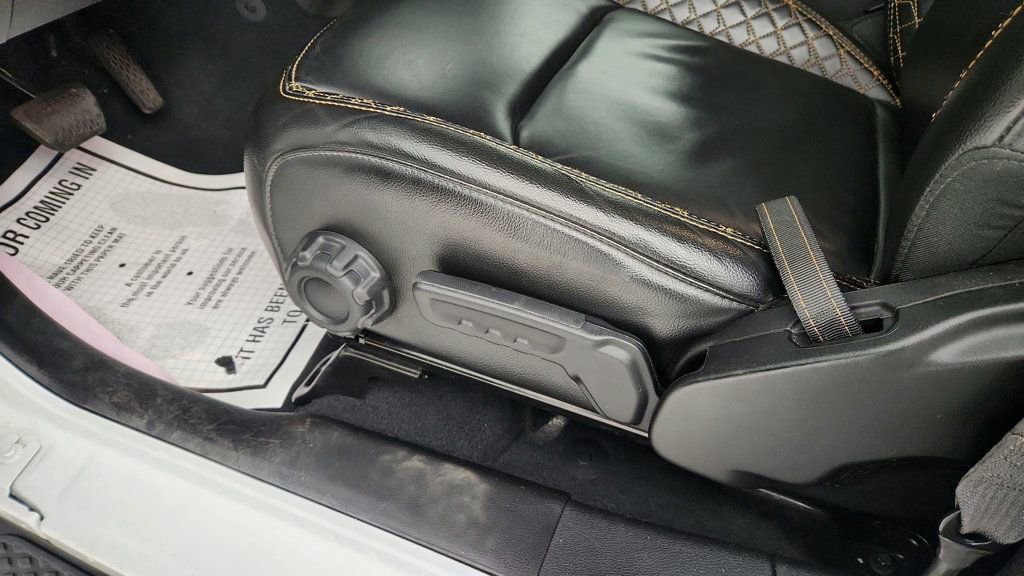 Used 2022 Jeep Gladiator Overland image 11