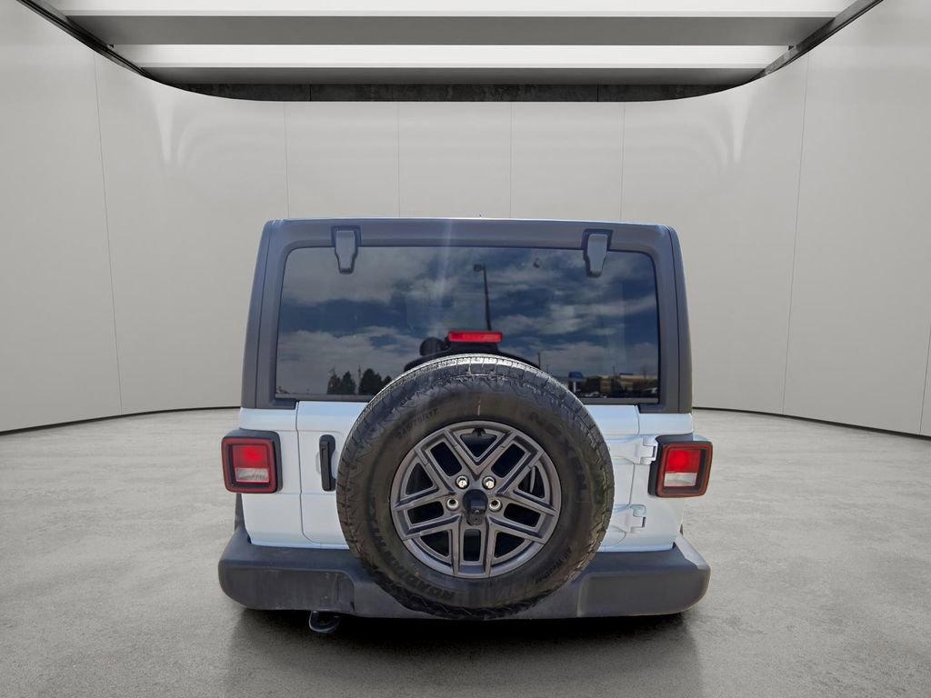 Used 2025 Jeep Wrangler Unlimited Sport AWD/4WD image 4