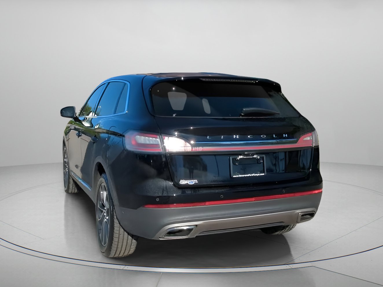 Used 2023 Lincoln Nautilus Reserve w/ Equipment Group 201A image 23