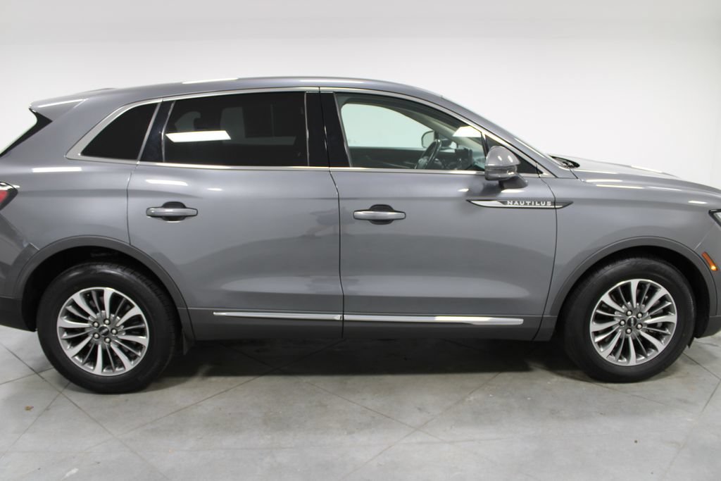Used 2022 Lincoln Nautilus Reserve AWD/4WD image 11