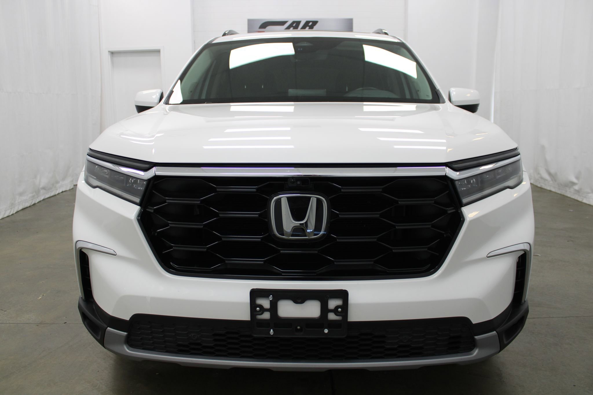 Used 2023 Honda Pilot Elite image 3
