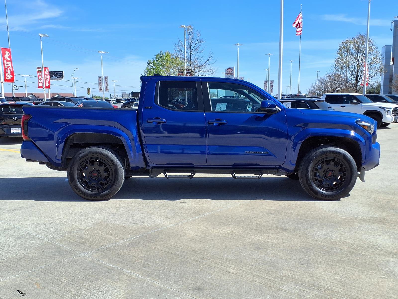 Used 2025 Toyota Tacoma SR5 image 4