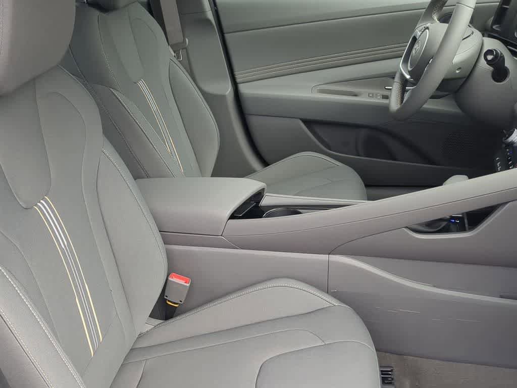 New 2026 Hyundai Elantra SEL Sport Premium FWD image 23