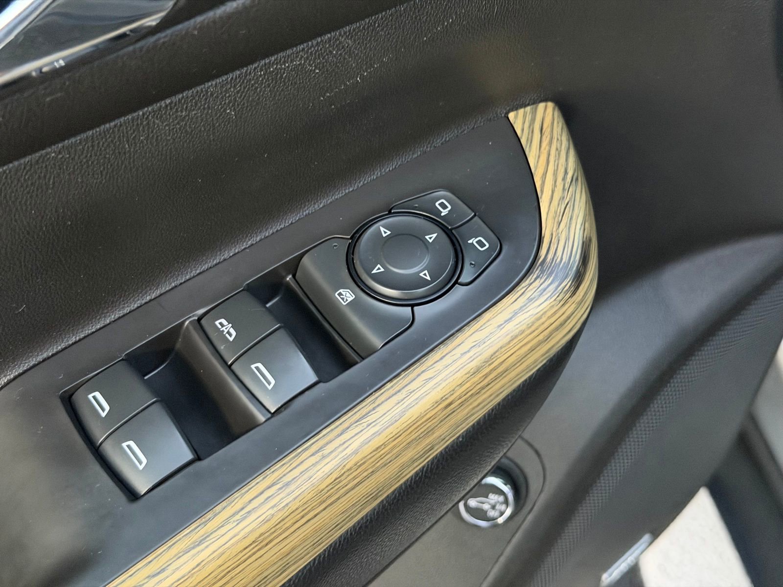 Used 2019 GMC Acadia Denali w/ Technology Package image 12