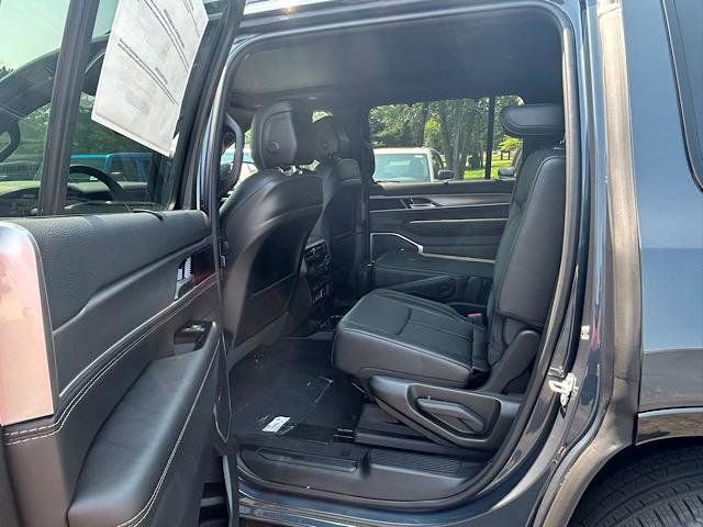 New 2025 Jeep Wagoneer Series II w/ Convenience Group I image 9