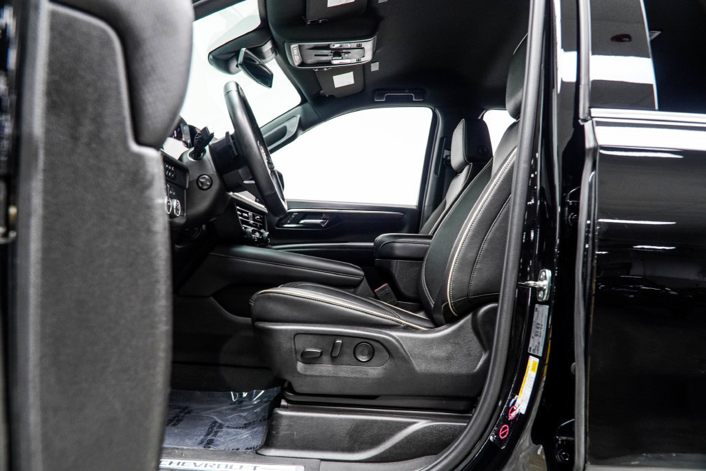 Used 2025 Chevrolet Tahoe Premier AWD/4WD image 47