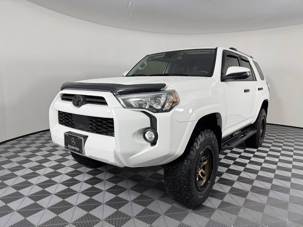 Used 2020 Toyota 4Runner SR5 Premium w/ Moonroof Package image 3