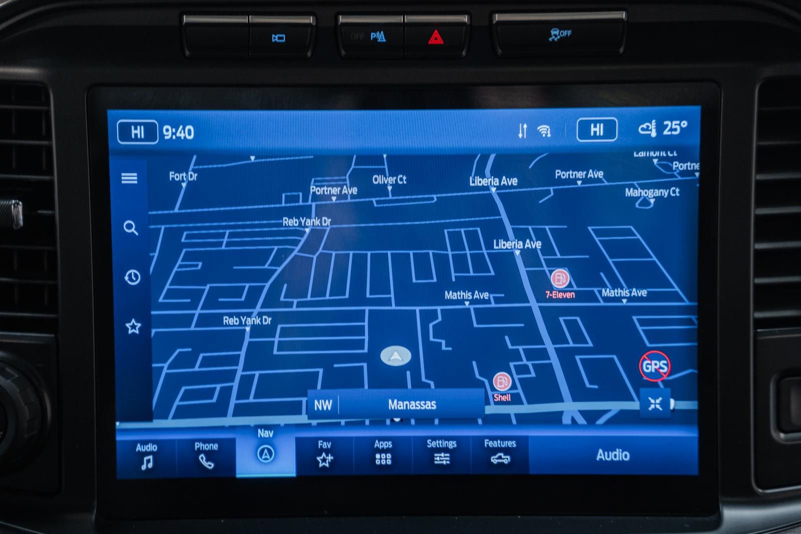 Certified 2022 Ford F150 Lariat w/ Equipment Group 502A High image 29