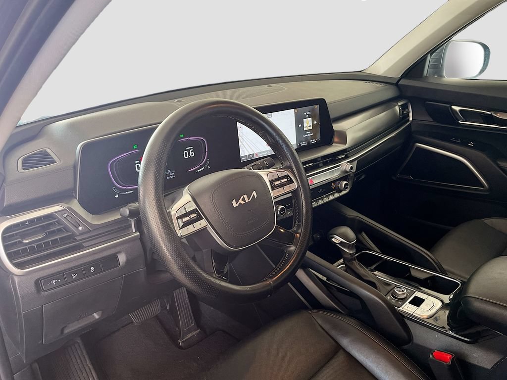 Used 2023 Kia Telluride LX AWD/4WD image 9