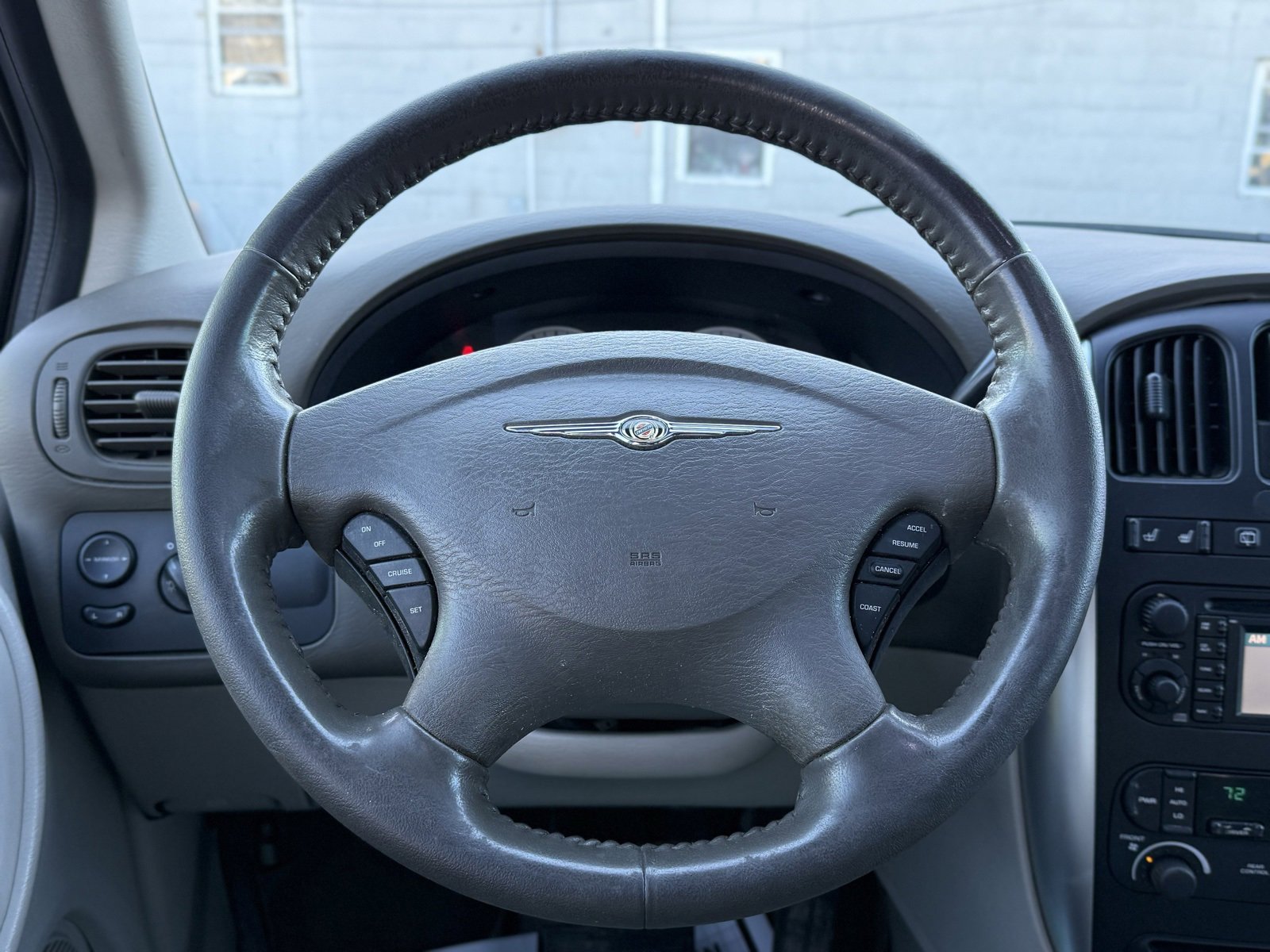 Used 2005 Chrysler Town & Country Touring image 16