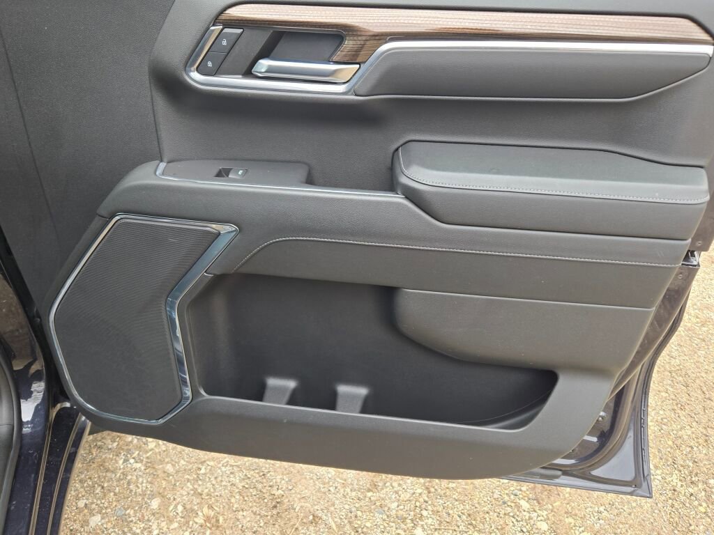 Used 2024 Chevrolet Silverado 1500 LT image 5