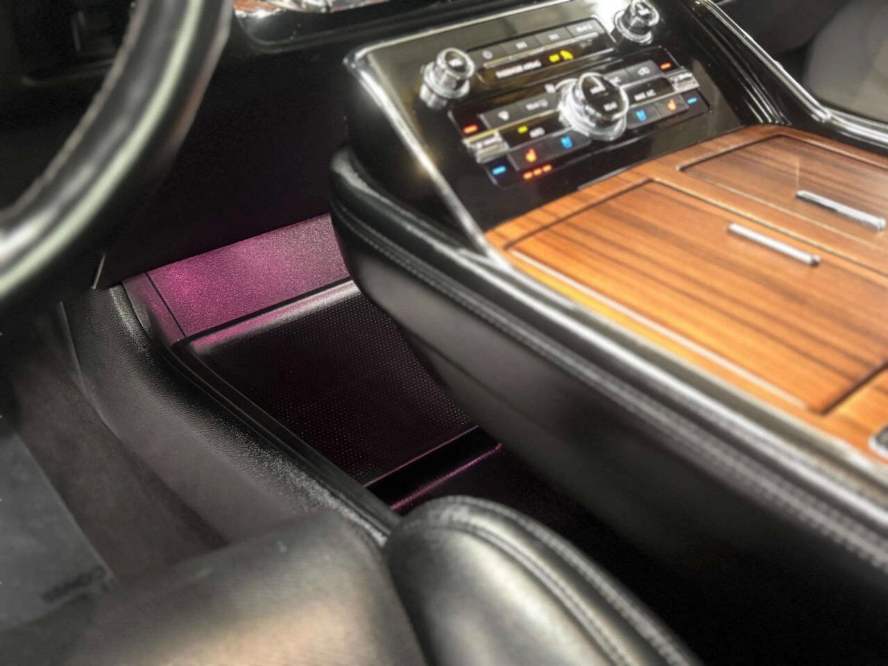 Used 2020 Lincoln Navigator Reserve w/ Equipment Group 208A Reserve image 46