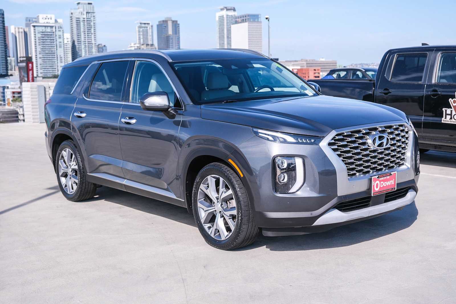 Used 2021 Hyundai Palisade SEL w/ Premium Package FWD image 3