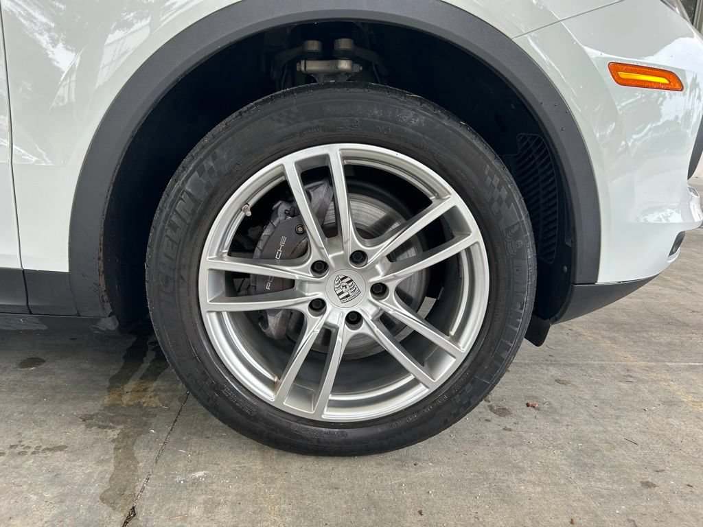 Used 2019 Porsche Cayenne AWD/4WD image 19