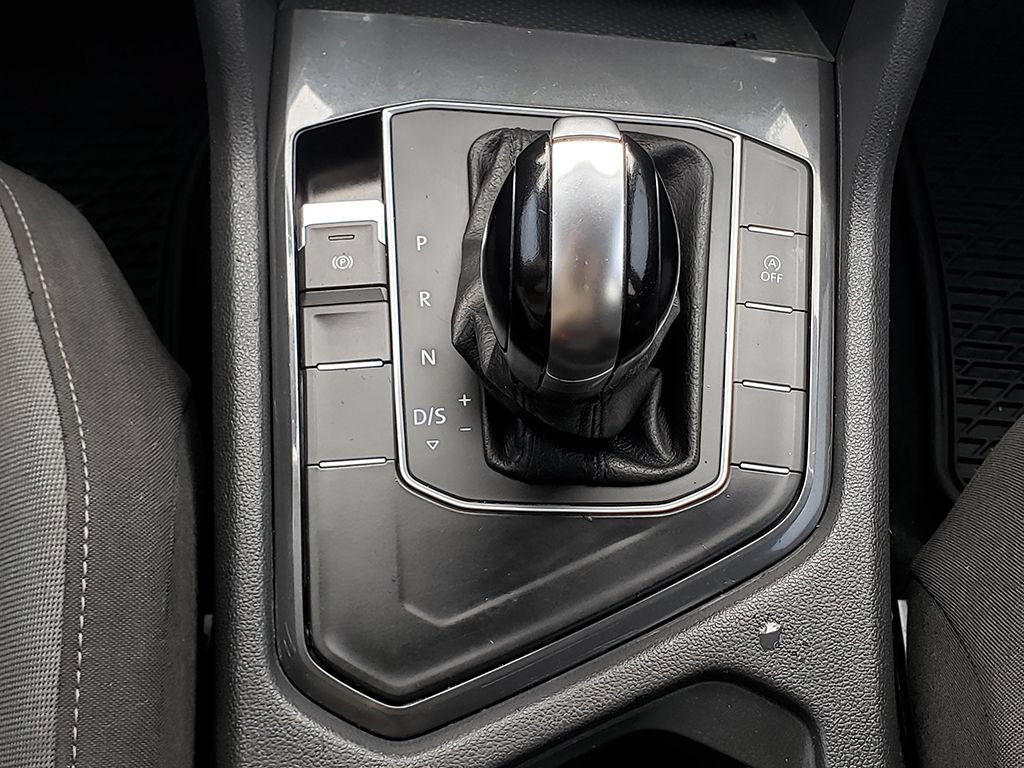 Used 2020 Volkswagen Tiguan S FWD image 29