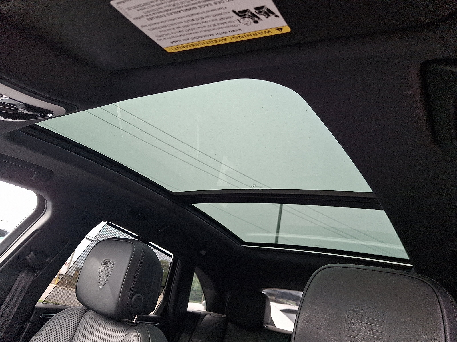 Used 2023 Porsche Macan image 14