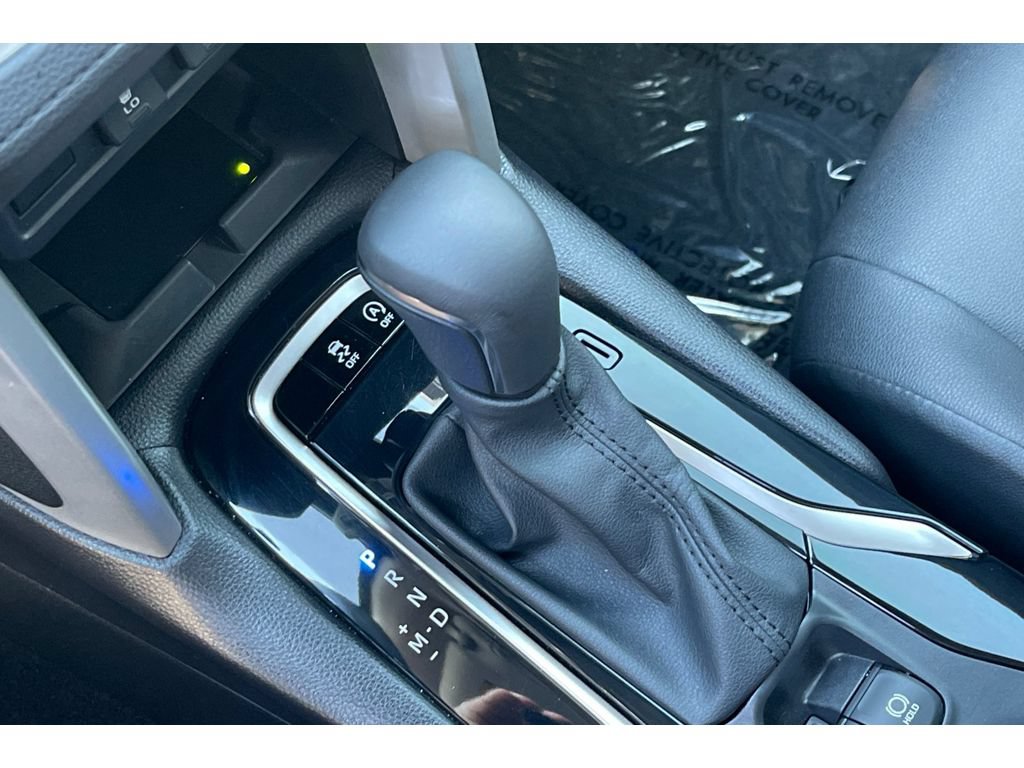 Used 2024 Toyota Corolla Cross XLE w/ Convenience Package FWD image 33