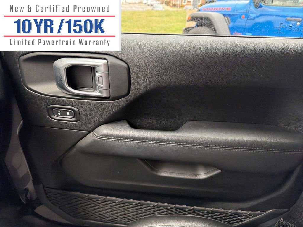 Used 2020 Jeep Wrangler Unlimited Sahara image 24