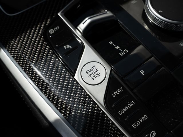 Used 2025 BMW X5 M60i w/ Climate Comfort Package image 28