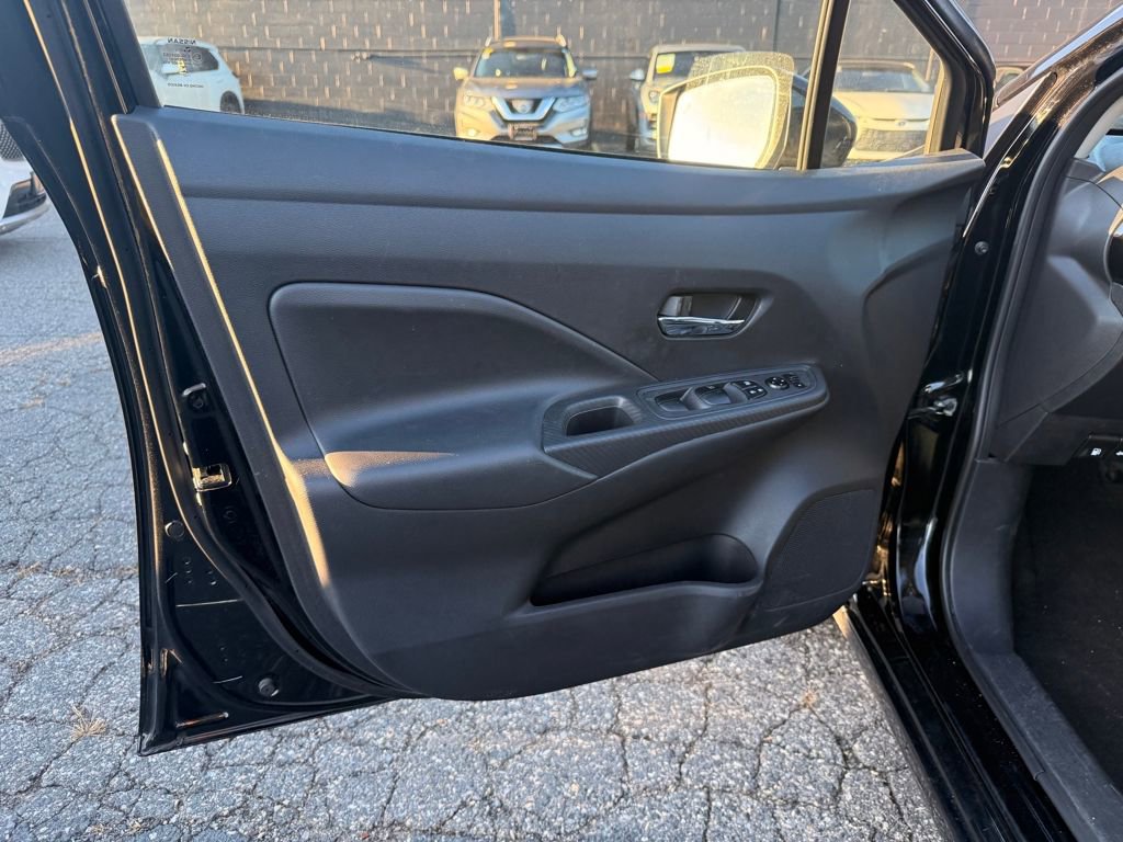 Used 2023 Nissan Versa SV image 20