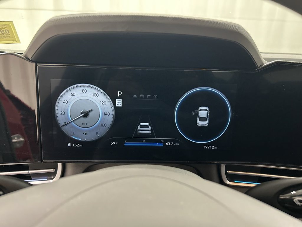 Used 2024 Hyundai Elantra SEL FWD image 13